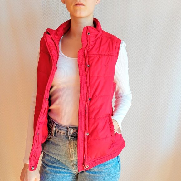 Sleeveless red puffer jacket - Picture 1 of 14
